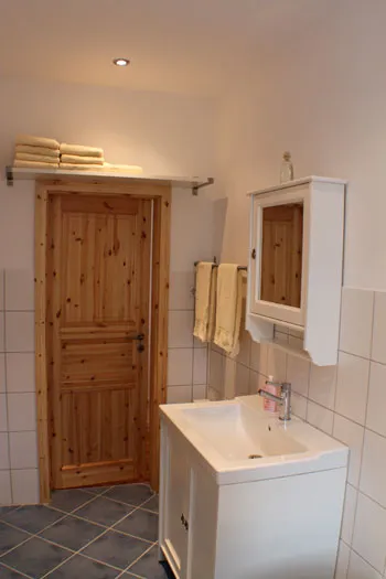 Stilvoll modernisiert: 2-Zimmer-Wohnung im Wedding Soldiner Kiez — photo 1